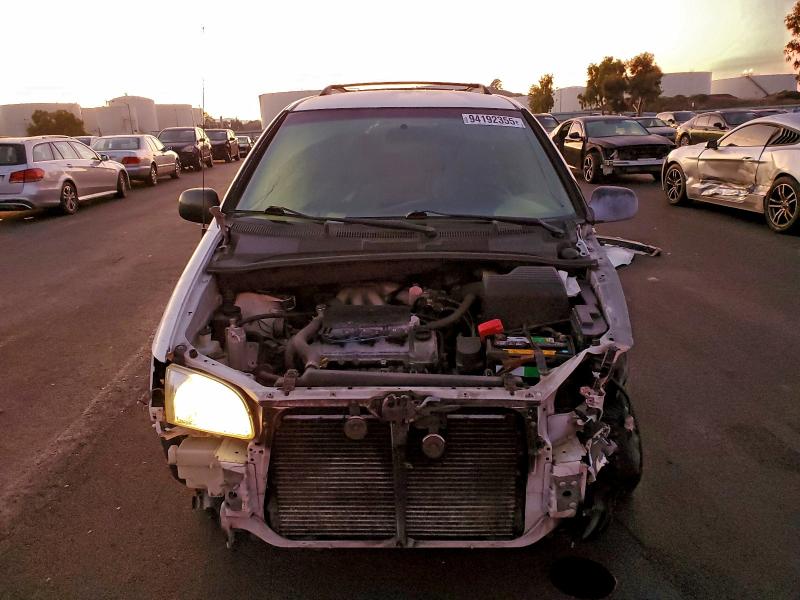 Photo 5 from auction – 2000 TOYOTA SIENNA LE with VIN 4T3ZF13C2YU228011
