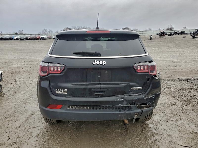 Фото 6 с аукциона – 2018 JEEP COMPASS LA с VIN 3C4NJDBB7JT261610