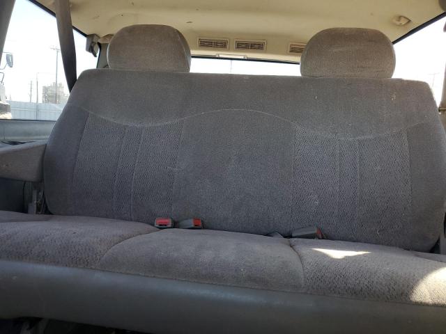 Photo 10 from auction – 2001 CHEVROLET ASTRO with VIN 1GNDM19W11B105338
