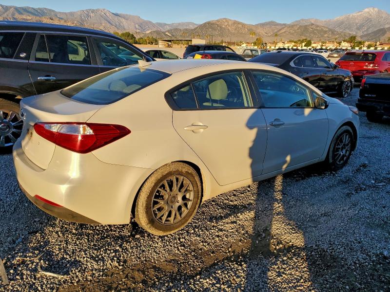 Photo 3 from auction – 2015 KIA FORTE LX with VIN KNAFK4A67F5366366