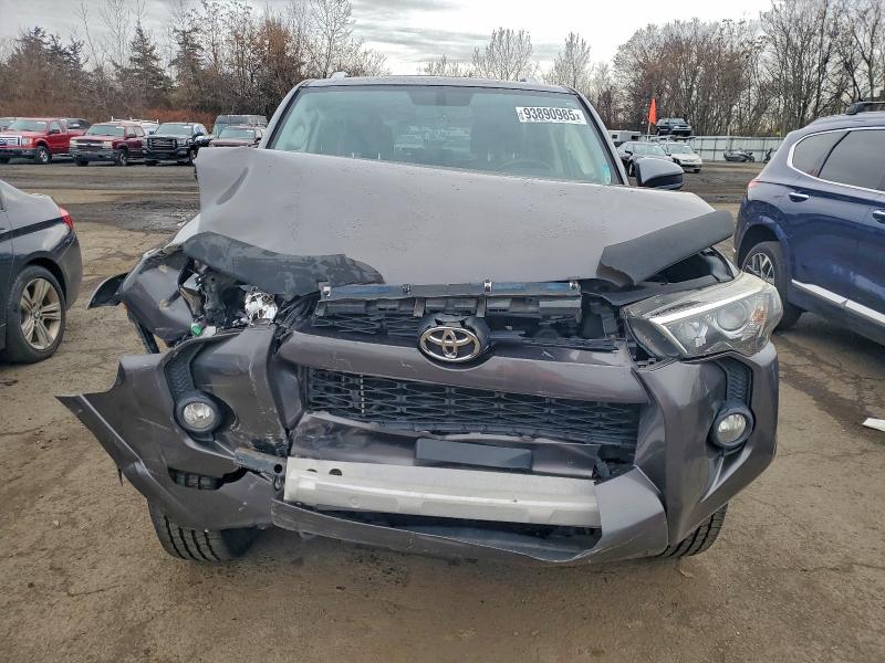 Photo 5 from auction – 2016 TOYOTA 4RUNNER SR with VIN JTEBU5JR1G5403114