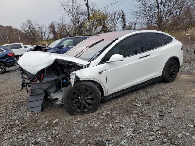 TESLA MODEL X 2016 with VIN 5YJXCBE22GF006633 - Photo from auction