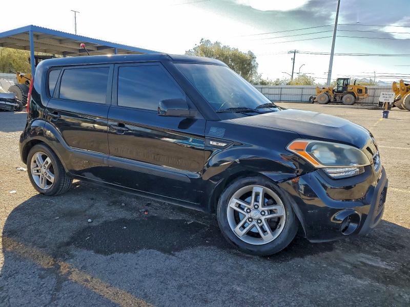 Photo 4 from auction – 2013 KIA SOUL with VIN KNDJT2A50D7492527