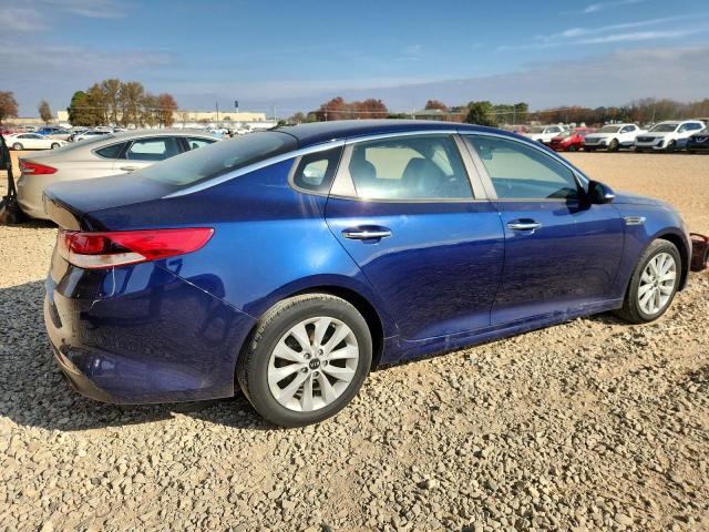 Photo 3 from auction – 2017 KIA OPTIMA LX with VIN 5XXGT4L33HG156028