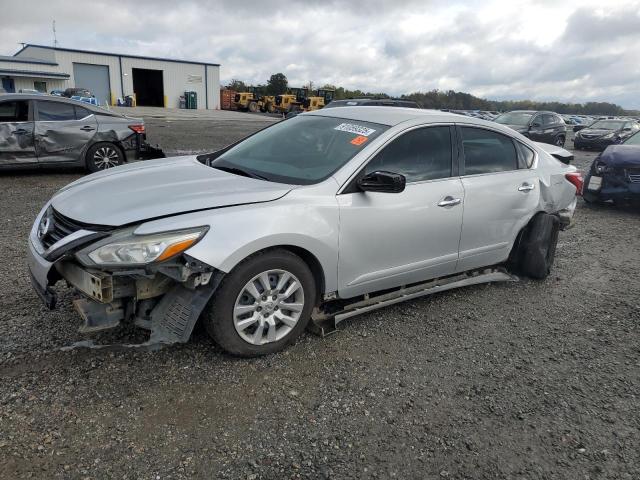 NISSAN ALTIMA 2.5 2017 with VIN 1N4AL3AP2HC481149 - Photo from auction