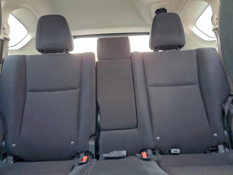 Photo 10 from auction – 2018 TOYOTA RAV4 LE with VIN JTMBFREV7JJ727485