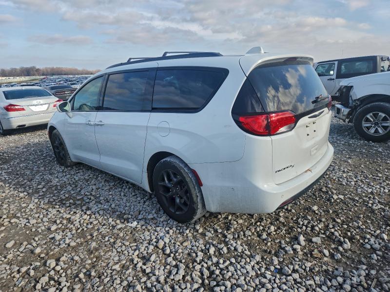 Photo 2 from auction – 2018 CHRYSLER PACIFICA T with VIN 2C4RC1BG9JR354279