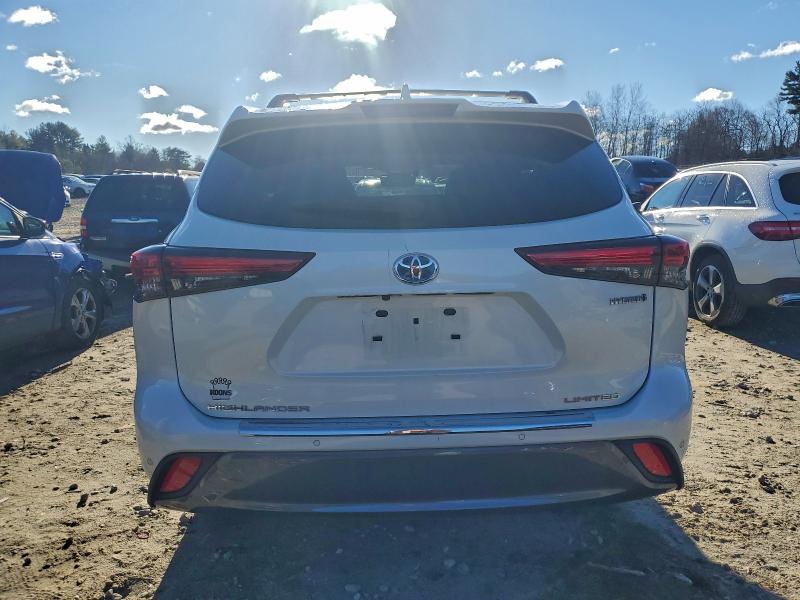 Photo 6 from auction – 2021 TOYOTA HIGHLANDER with VIN 5TDXBRCH6MS529681