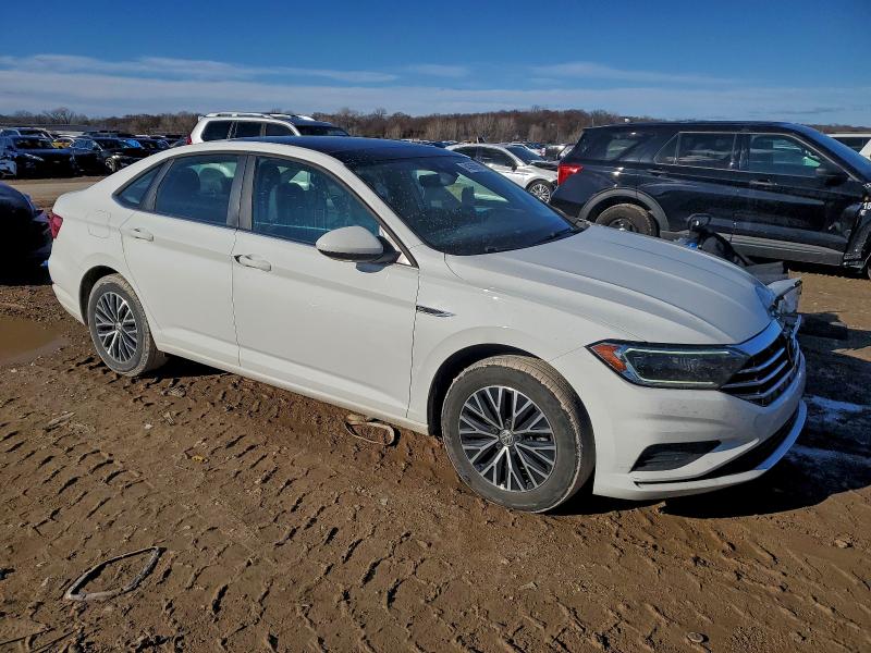 Photo 4 from auction – 2019 VOLKSWAGEN JETTA SEL with VIN 3VWEB7BU4KM269558
