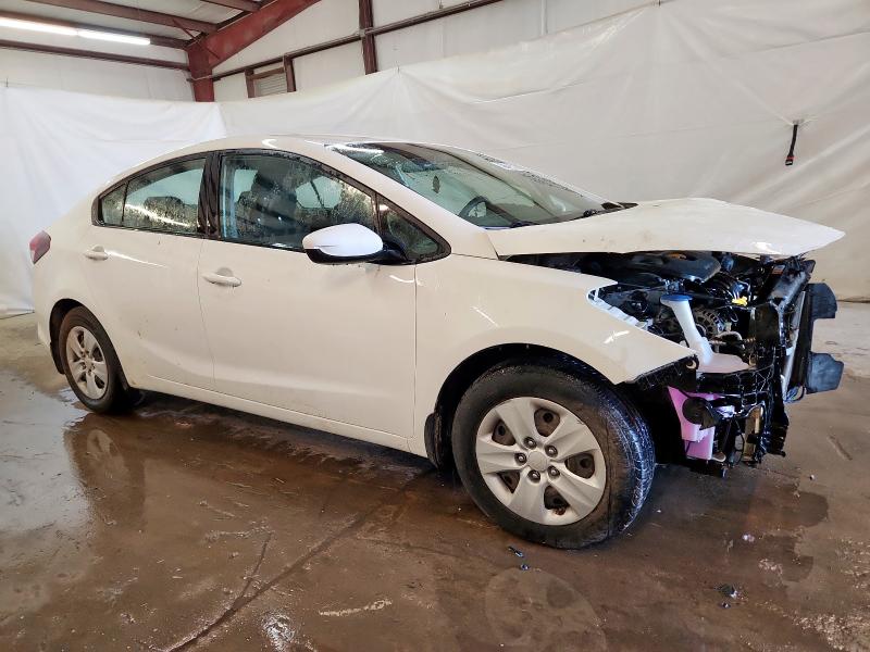 Photo 4 from auction – 2017 KIA FORTE LX with VIN 3KPFK4A7XHE026759