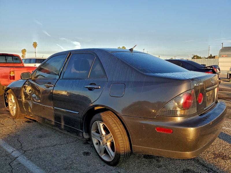 Photo 2 from auction – 2003 LEXUS IS 300 with VIN JTHBD192830067309