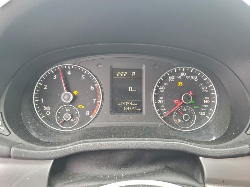 Photo 9 from auction – 2015 VOLKSWAGEN PASSAT with VIN 1VWAS7A30FC121373