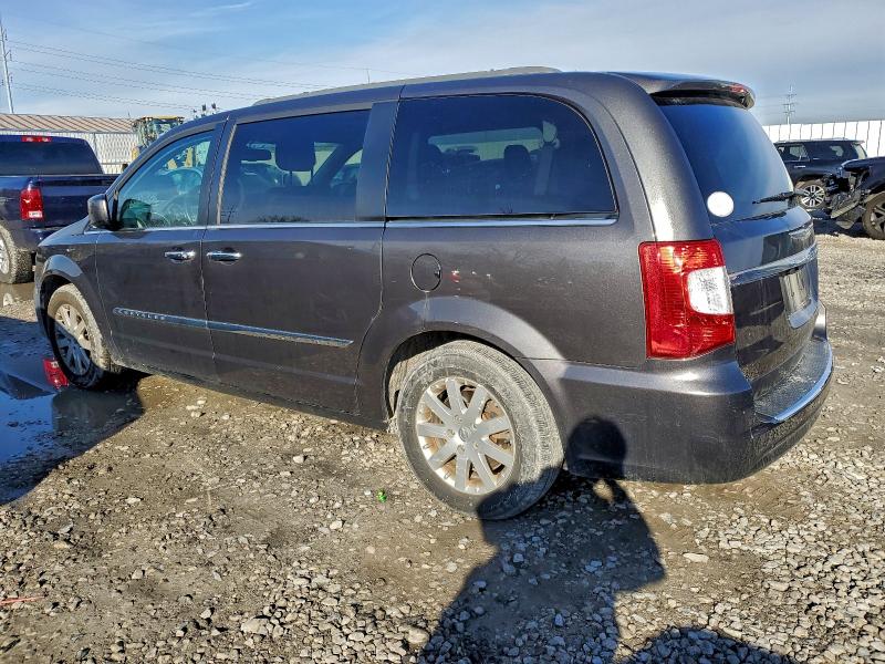 Photo 2 from auction – 2016 CHRYSLER TOWN & COU with VIN 2C4RC1BG0GR149667
