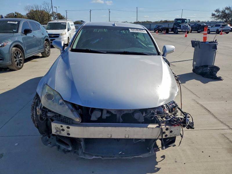Photo 5 from auction – 2010 LEXUS IS with VIN JTHFE2C20A2504654