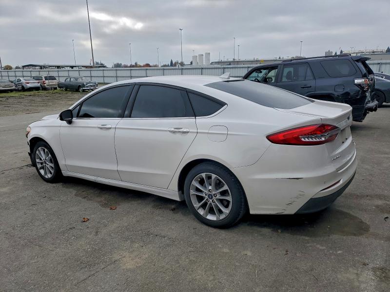 Photo 2 from auction – 2019 FORD FUSION SE with VIN 3FA6P0HD6KR179280