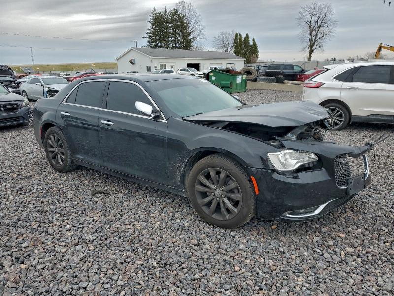 Photo 4 from auction – 2016 CHRYSLER 300C with VIN 2C3CCAKG2GH344038