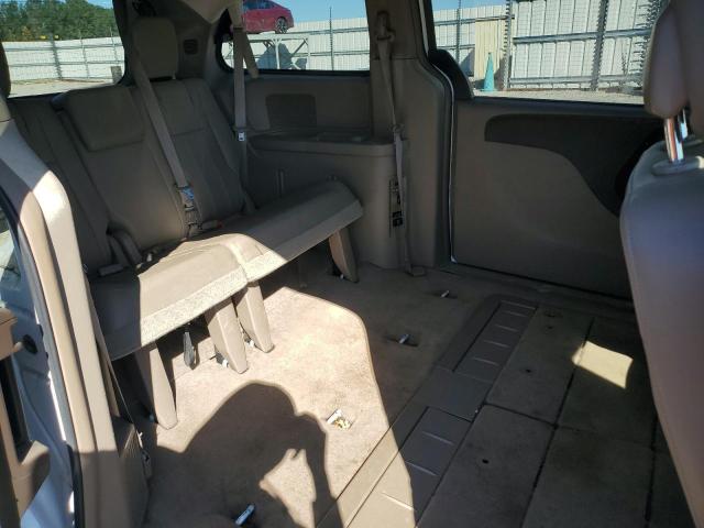 Photo 11 from auction – 2016 CHRYSLER TOWN & COU with VIN 2C4RC1BG4GR294047