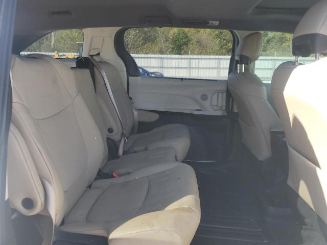 Photo 11 from auction – 2021 TOYOTA SIENNA XLE with VIN 5TDYRKEC8MS038568