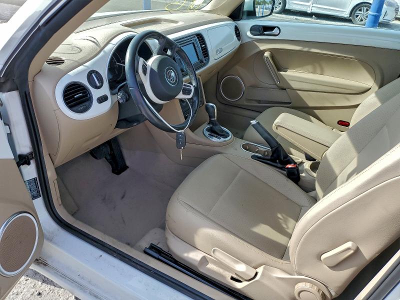 Photo 7 from auction – 2016 VOLKSWAGEN BEETLE SE with VIN 3VWJ17AT3GM635902