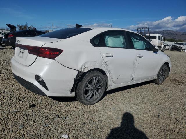Photo 3 from auction – 2023 KIA FORTE LX with VIN 3KPF24AD3PE507196