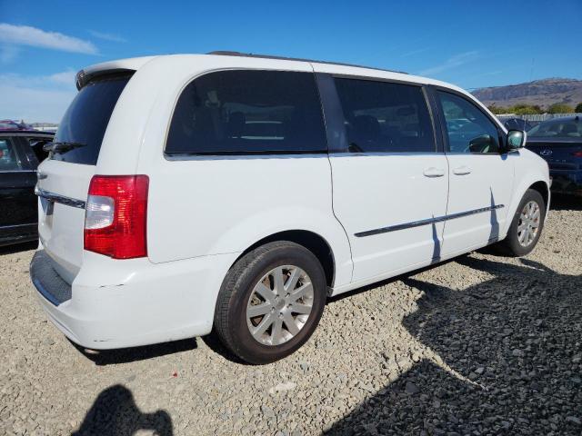 Photo 3 from auction – 2015 CHRYSLER TOWN & COU with VIN 2C4RC1BG8FR545568