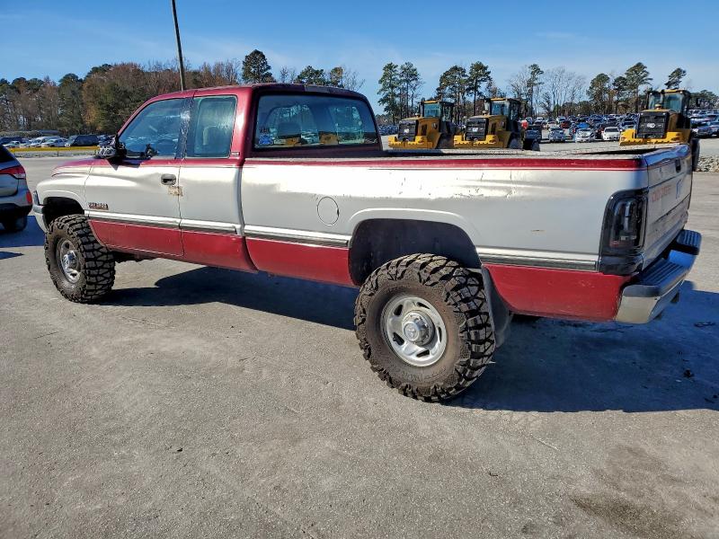 Photo 2 from auction – 1996 DODGE RAM 2500 with VIN 1B7KF23CXTJ135297