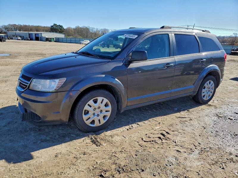 DODGE JOURNEY SE 2019 with VIN 3C4PDCAB4KT853303 - Photo from auction