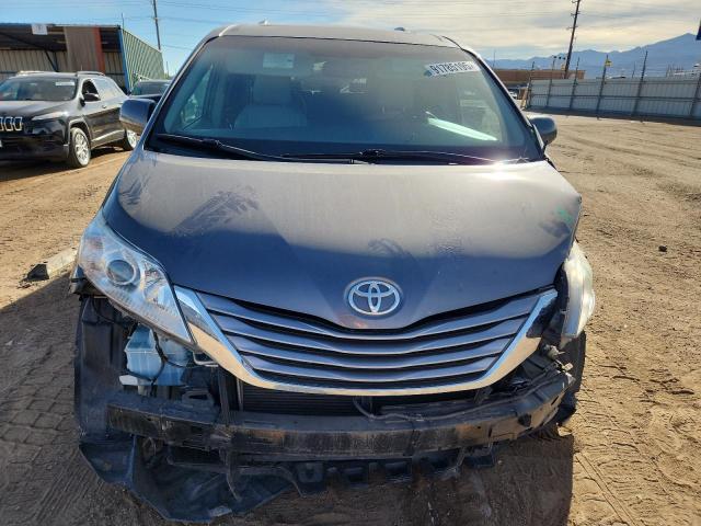 Photo 5 from auction – 2017 TOYOTA SIENNA XLE with VIN 5TDYZ3DC0HS793565
