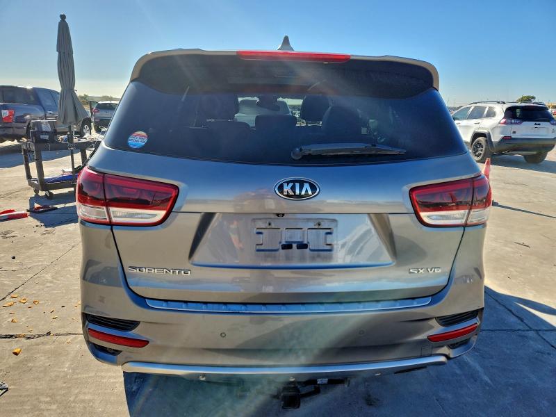 Photo 6 from auction – 2016 KIA SORENTO SX with VIN 5XYPK4A58GG080792