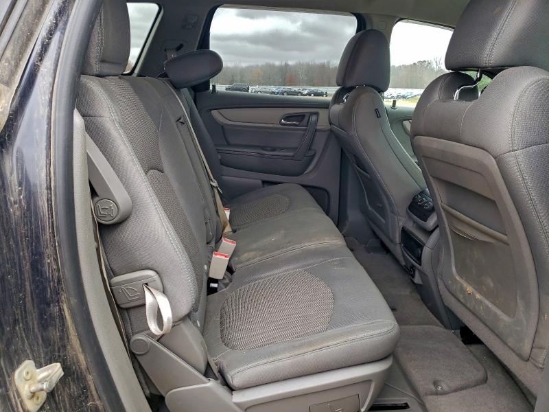 Photo 11 from auction – 2017 CHEVROLET TRAVERSE L with VIN 1GNKVGKD0HJ210064