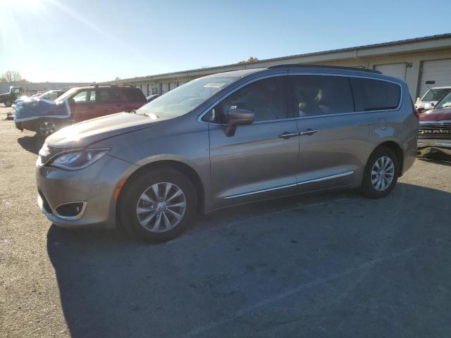 CHRYSLER PACIFICA T 2017 with VIN 2C4RC1BG6HR645137 - Photo from auction