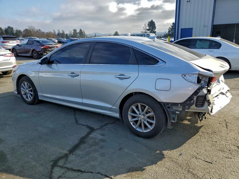 Photo 2 from auction – 2019 HYUNDAI SONATA SE with VIN 5NPE24AF4KH792864