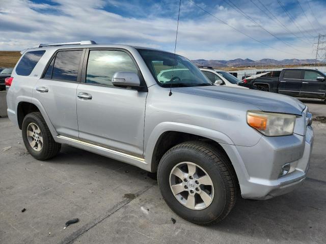 Photo 4 from auction – 2011 TOYOTA 4RUNNER SR with VIN JTEBU5JR1B5066579