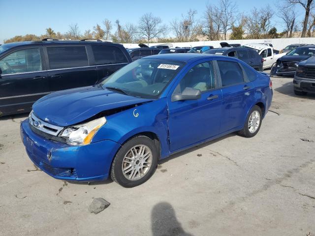 FORD FOCUS SE 2010 with VIN 1FAHP3FN1AW143692 - Photo from auction