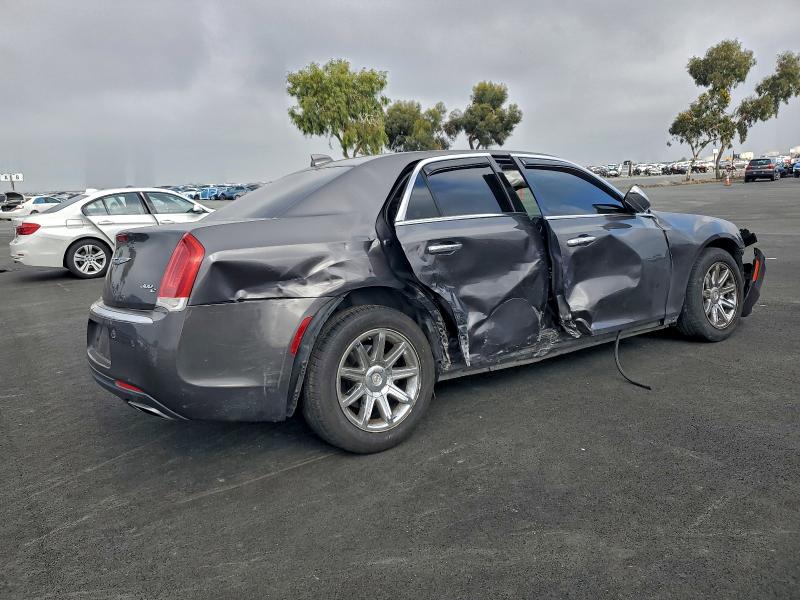 Photo 3 from auction – 2016 CHRYSLER 300C with VIN 2C3CCAEGXGH298437