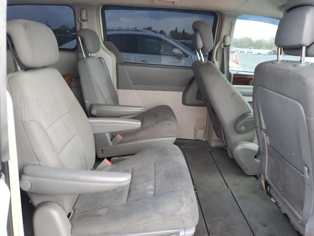 Photo 11 from auction – 2010 CHRYSLER TOWN & COU with VIN 2A4RR5D1XAR491546