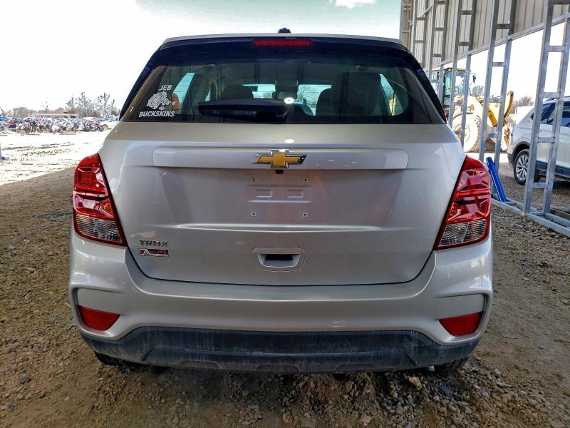 Photo 6 from auction – 2017 CHEVROLET TRAX with VIN KL7CJKSBXHB060546