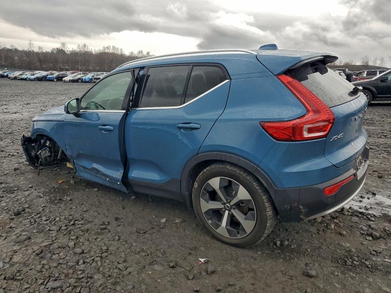 Photo 2 from auction – 2023 VOLVO XC40 PLUS with VIN YV4L12UN3P2100133