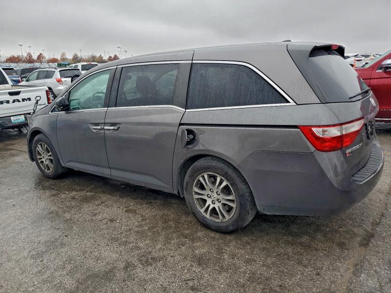 Photo 2 from auction – 2011 HONDA ODYSSEY EX with VIN 5FNRL5H67BB088733