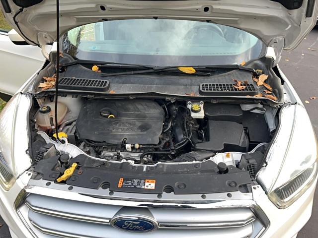 Photo 7 from auction – 2017 FORD ESCAPE SE with VIN 1FMCU0GD8HUE85014