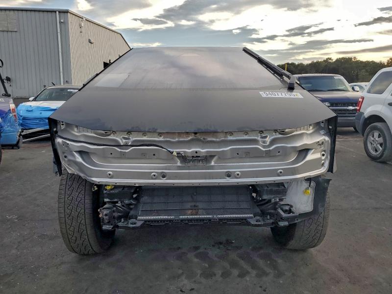 Photo 5 from auction – 2024 TESLA CYBERTRUCK with VIN 7G2CEHED7RA029206