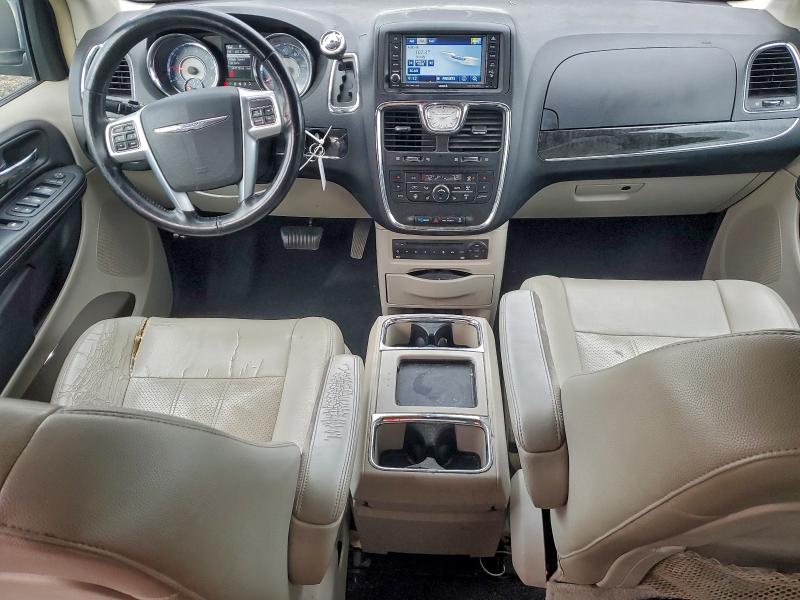 Photo 8 from auction – 2011 CHRYSLER TOWN & COU with VIN 2A4RR8DG9BR713789