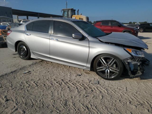 Photo 4 from auction – 2017 HONDA ACCORD with VIN 1HGCR2F54HA095705