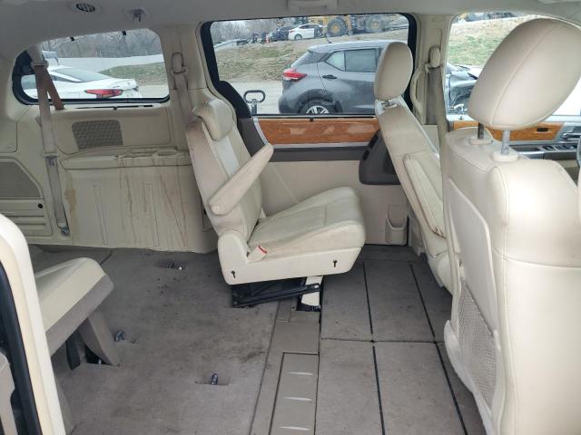 Photo 10 from auction – 2010 CHRYSLER TOWN & COU with VIN 2A4RR6DXXAR167071