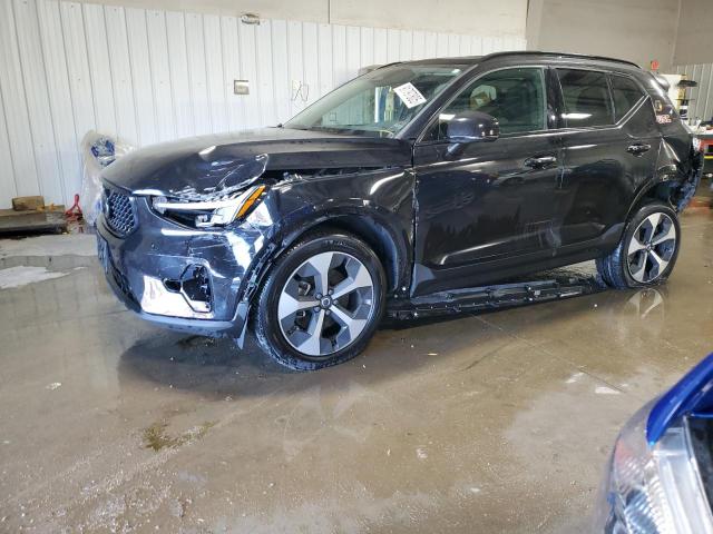 2024 VOLVO XC40 CORE