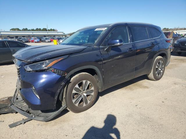 TOYOTA HIGHLANDER 2022 with VIN 5TDGZRAH6NS096928 - Photo from auction