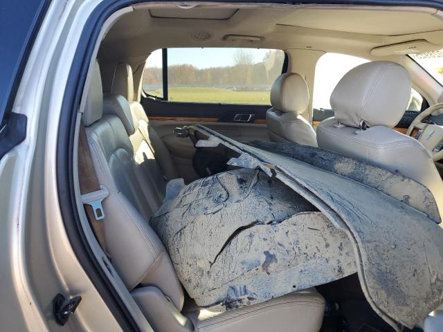 Photo 11 from auction – 2011 LINCOLN MKT with VIN 2LMHJ5AR4BBJ52178