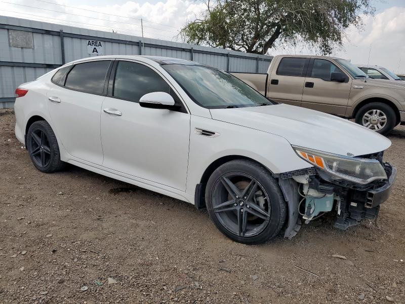 Photo 4 from auction – 2016 KIA OPTIMA EX with VIN 5XXGU4L36GG091512