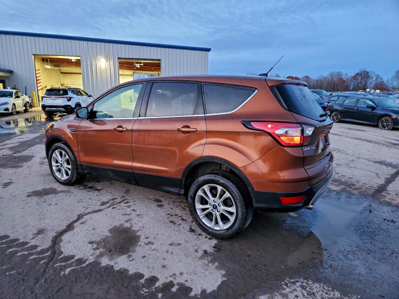 Photo 2 from auction – 2017 FORD ESCAPE SE with VIN 1FMCU9GD4HUA74388