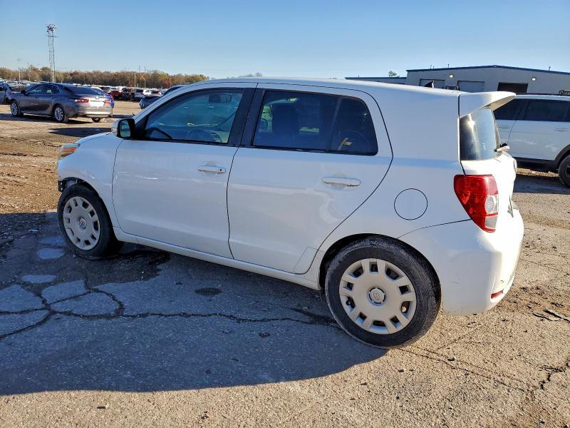 Photo 2 from auction – 2008 TOYOTA SCION XD with VIN JTKKU104X8J013181